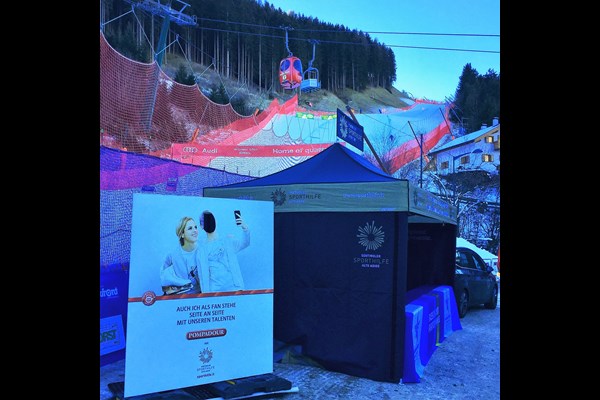 Lo stand della Sporthilfe Alto Adige