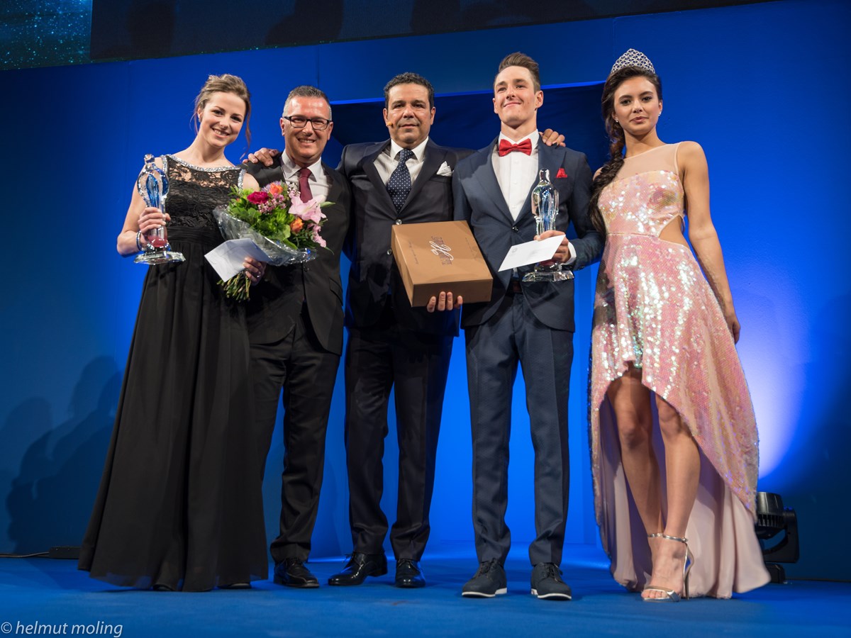 Irene Lardschneider e Jakob Weger con il nostro presidente Giovanni Podini e il vicepresidente Jochen Schenk insieme con la Miss Südtirol Bettina Manfra